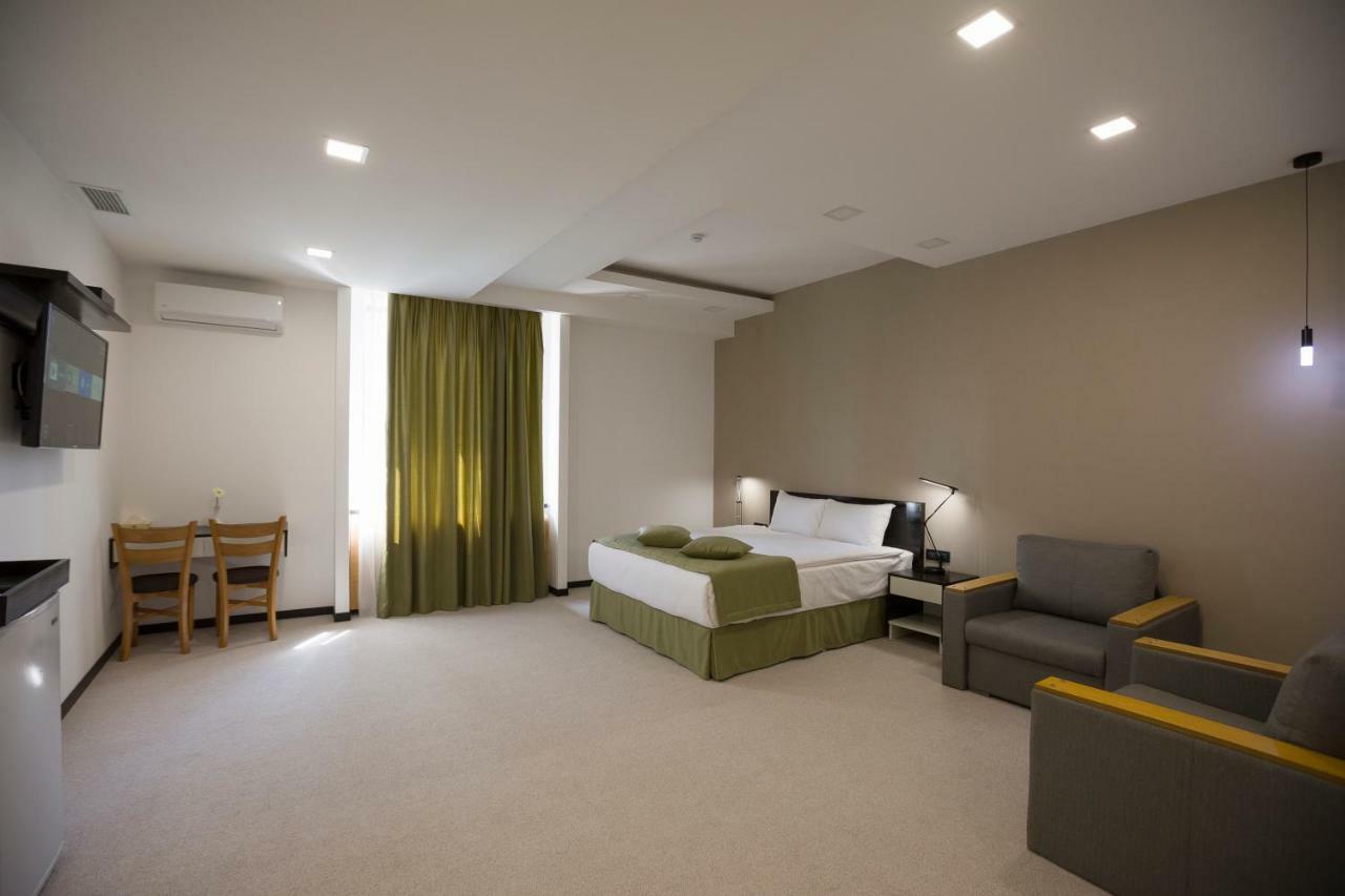 Annabella Boutique Hotel Yerevan Bagian luar foto