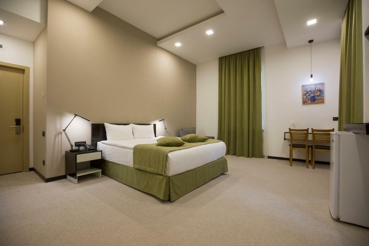 Annabella Boutique Hotel Yerevan Bagian luar foto