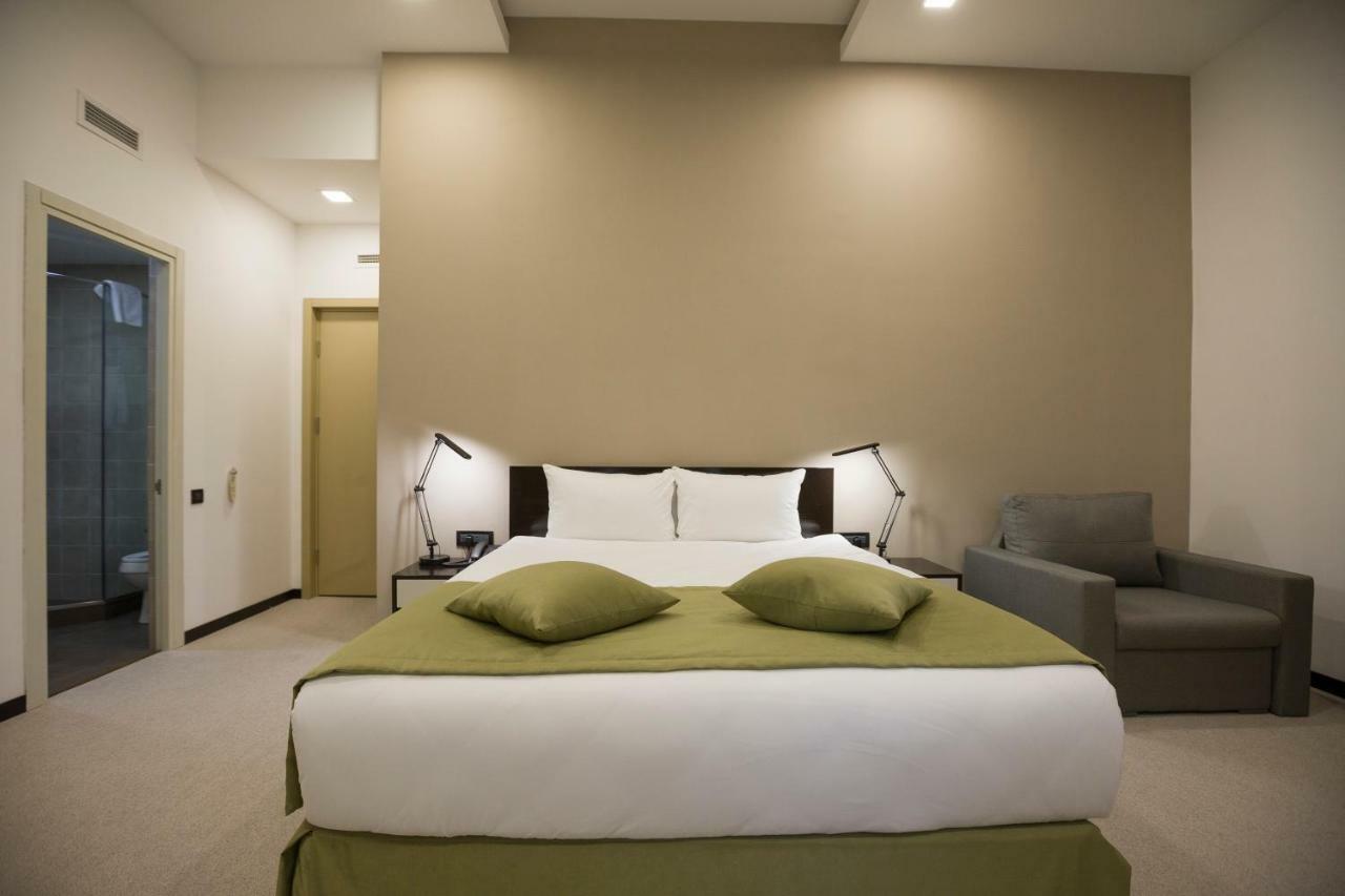 Annabella Boutique Hotel Yerevan Bagian luar foto