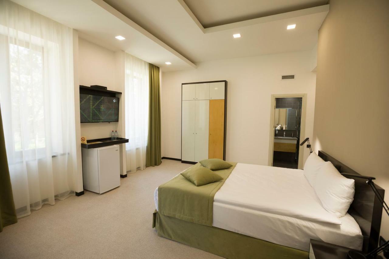 Annabella Boutique Hotel Yerevan Bagian luar foto