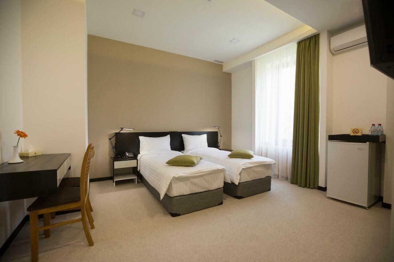 Annabella Boutique Hotel Yerevan Bagian luar foto