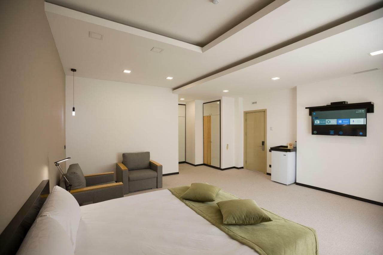 Annabella Boutique Hotel Yerevan Bagian luar foto